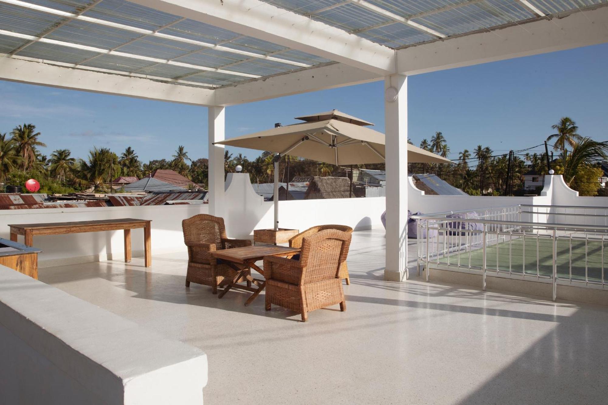 Paje White House Hotel Exterior photo